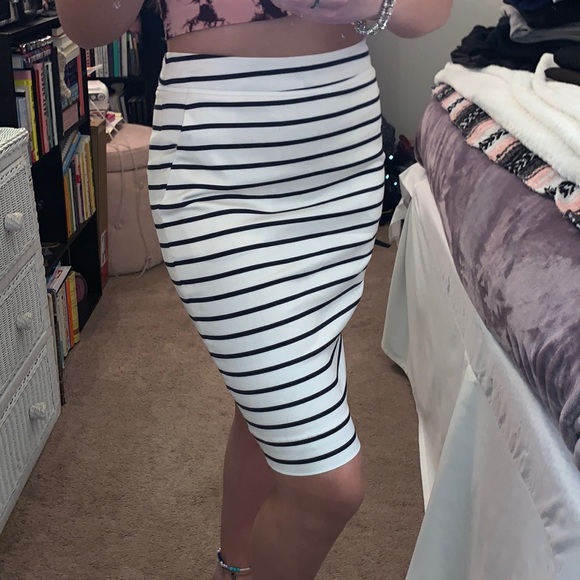 The Limited White Black Stripe Midi Dress Skirt Sz 0 - Picture 3 of 7